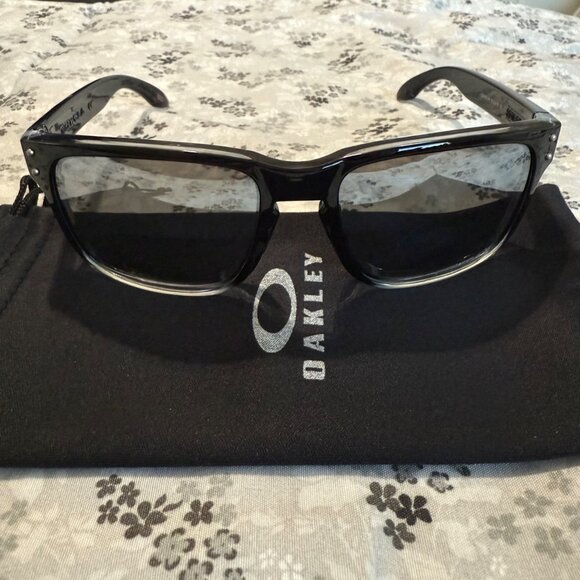 Oakley Sunglasses Holbrook Polished Two Tone frame  Prizm Polarized 9102 ✨️ NEW✨ - Picture 5 of 11